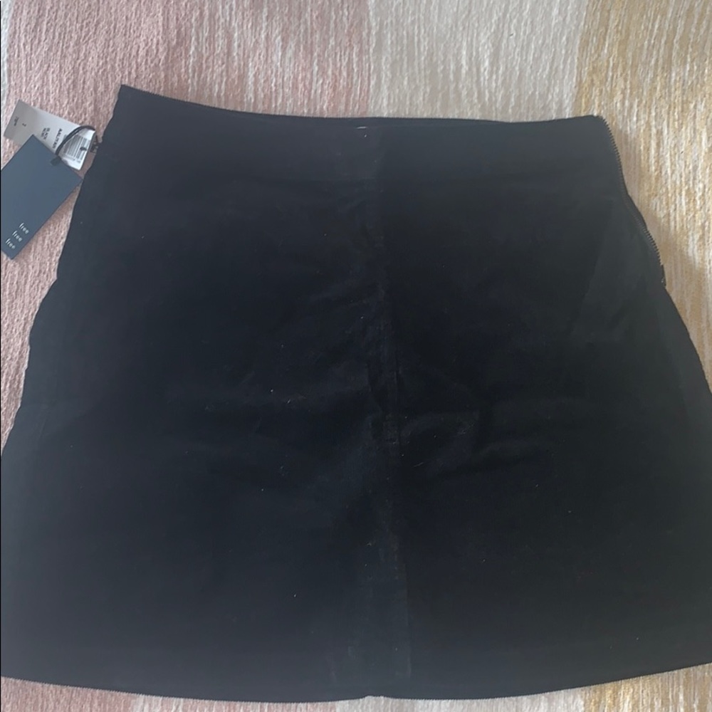 BRAND NEW W/ TAGS Aritzia Black Corduroy Skirt